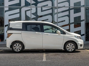 Минивэн Honda Freed 2012 года, 1155000 рублей, Краснодар
