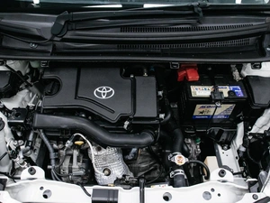 Хетчбэк Toyota Vitz 2019 года, 1050000 рублей, Красноярск