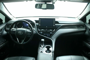 Седан Toyota Camry 2021 года, 3650000 рублей, Красноярск
