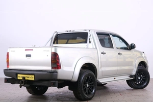 Пикап Toyota Hilux 2010 года, 2099000 рублей, Омск