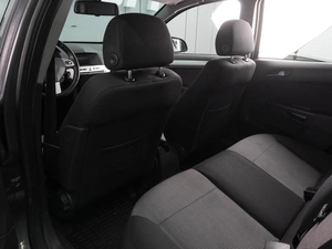 Седан Opel Astra 2011 года, 549000 рублей, Воронеж