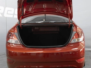 Седан Hyundai Solaris 2011 года, 750000 рублей, Омск