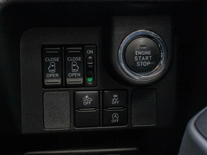 Минивэн Toyota Roomy 2017 года, 1320000 рублей, Краснодар