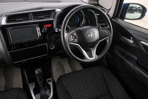 Хетчбэк Honda Fit 2013 года, 1069000 рублей, Красноярск
