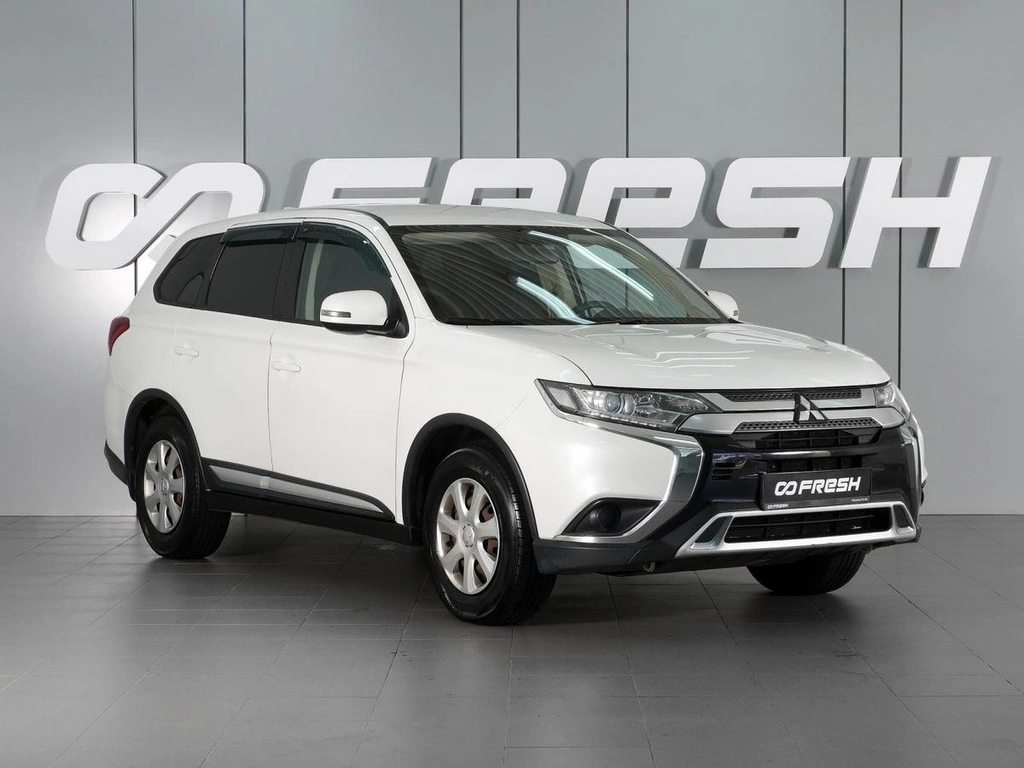 Внедорожник Mitsubishi Outlander 2019 года, 1980000 рублей, Красный Пахарь