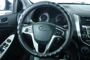 Седан Hyundai Solaris 2013 года, 899000 рублей, Омск