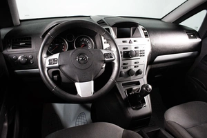Минивэн Opel Zafira 2012 года, 729000 рублей, Сургут