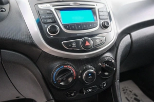 Седан Hyundai Solaris 2012 года, 829000 рублей, Красноярск
