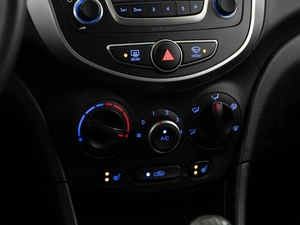 Седан Hyundai Solaris 2015 года, 998999 рублей, Москва