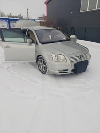 Седан Toyota Avensis 2004 года, 890000 рублей, Красноярск