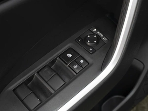 Внедорожник Toyota RAV4 2023 года, 3600000 рублей, Омск