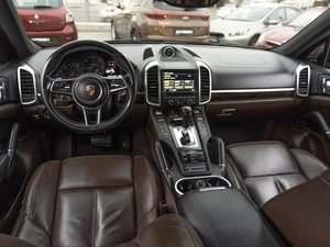Внедорожник Porsche Cayenne 2015 года, 3849000 рублей, Саратов