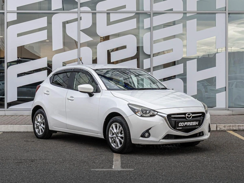Хетчбэк Mazda Demio 2015 года, 1120000 рублей, Краснодар