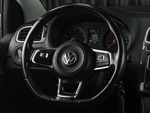 Седан Volkswagen Polo 2018 года, 1445000 рублей, Тюмень