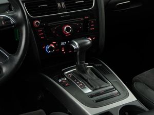 Седан Audi A4 2012 года, 1949999 рублей, Москва