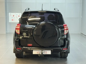Внедорожник Toyota RAV4 2011 года, 1797000 рублей, Красноярск