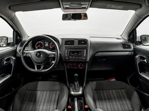 Седан Volkswagen Polo 2019 года, 975000 рублей, Красноярск