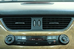 Седан Mercedes-benz CLS-класс 2010 года, 2449000 рублей, Омск