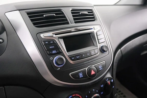 Седан Hyundai Solaris 2016 года, 1249000 рублей, Красноярск