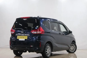 Минивэн Honda Freed 2020 года, 1989000 рублей, Новокузнецк
