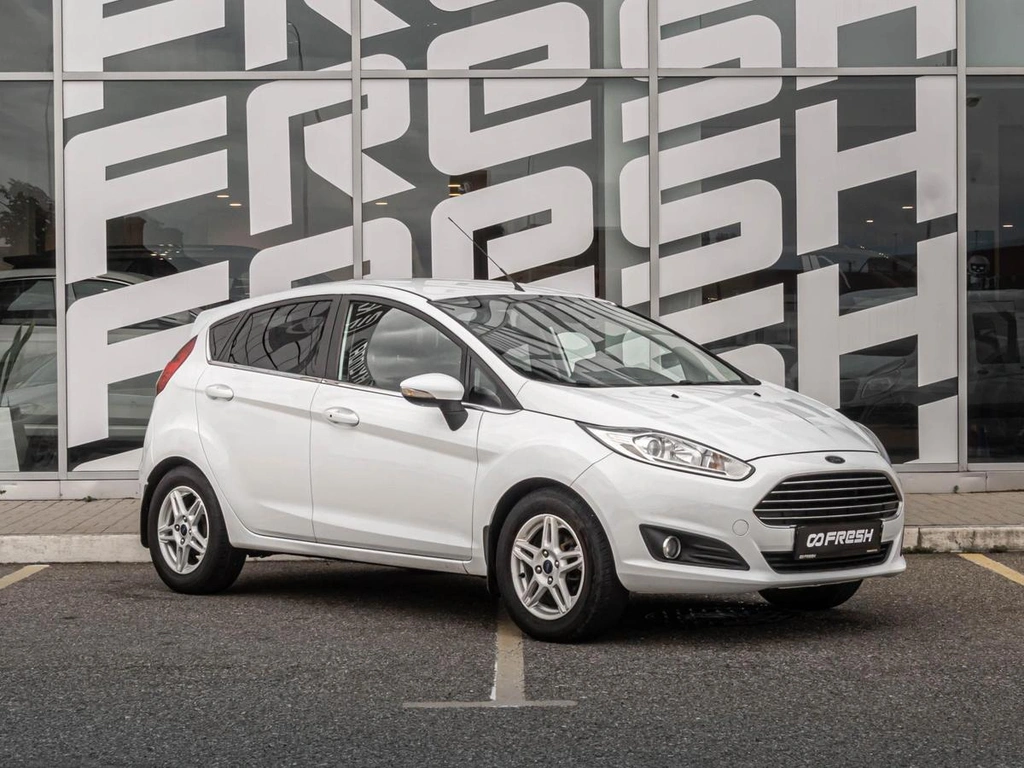 Хетчбэк Ford Fiesta 2016 года, 890000 рублей, Краснодар