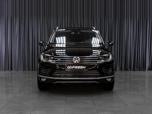 Внедорожник Volkswagen Touareg 2016 года, 3279000 рублей, Тюмень