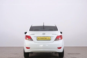 Седан Hyundai Solaris 2013 года, 849000 рублей, Омск