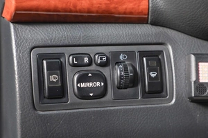 Седан Toyota Avensis 2006 года, 729000 рублей, Новосибирск