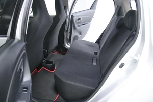 Хетчбэк Toyota Vitz 2017 года, 958000 рублей, Солонцы