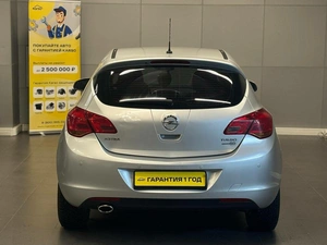 Хетчбэк Opel Astra 2011 года, 597000 рублей, Красноярск