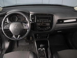 Внедорожник Mitsubishi Outlander 2019 года, 1893000 рублей, Омск