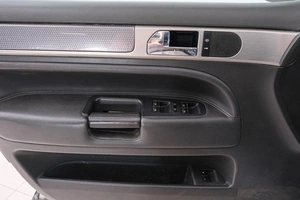 Внедорожник Volkswagen Touareg 2006 года, 899000 рублей, Красноярск
