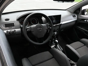 Хетчбэк Opel Astra 2007 года, 769000 рублей, Волгоград