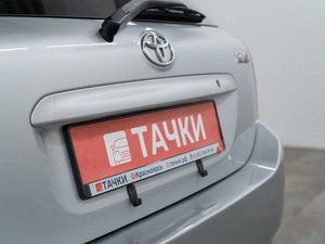 Хетчбэк Toyota Corolla 2002 года, 630000 рублей, Красноярск