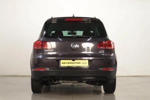 Внедорожник Volkswagen Tiguan 2015 года, 1699000 рублей, Челябинск