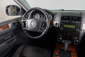 Внедорожник Volkswagen Touareg 2010 года, 1379000 рублей, Пермь