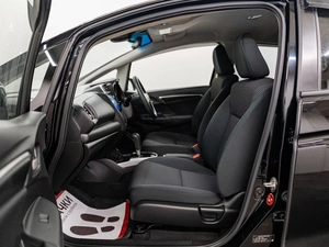 Хетчбэк Honda Fit 2018 года, 1230000 рублей, Красноярск