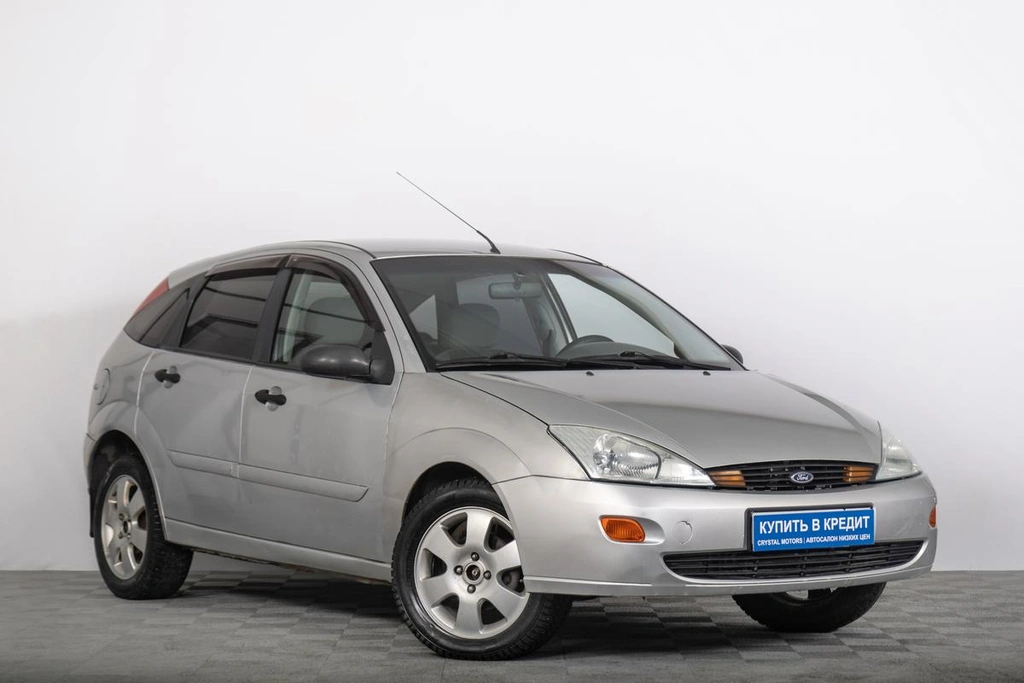 Хетчбэк Ford Focus 2001 года, 249000 рублей, Томск