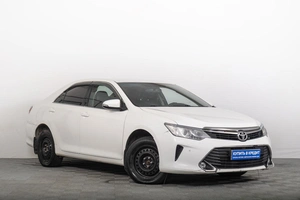 Седан Toyota Camry 2017 года, 1299000 рублей, Томск