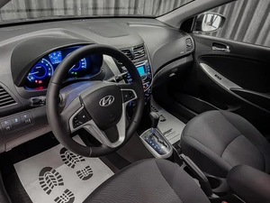 Седан Hyundai Solaris 2013 года, 799000 рублей, Красноярск