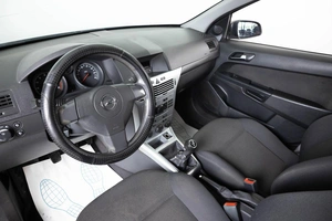 Универсал Opel Astra 2011 года, 699000 рублей, Пермь