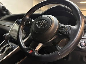 Внедорожник Toyota Harrier 2018 года, 3347000 рублей, Красноярск