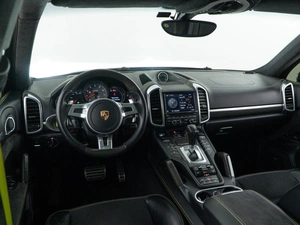 Внедорожник Porsche Cayenne GTS 2012 года, 3069999 рублей, Москва
