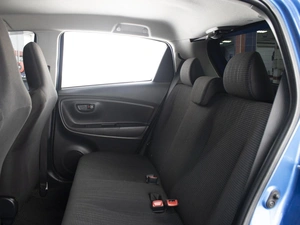 Хетчбэк Toyota Vitz 2017 года, 885000 рублей, Омск