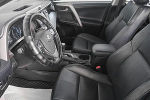 Внедорожник Toyota RAV4 2019 года, 2979000 рублей, Кемерово