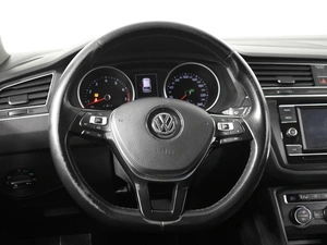 Внедорожник Volkswagen Tiguan 2018 года, 2178200 рублей, Казань