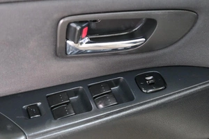 Седан Mazda 3 2004 года, 699000 рублей, Омск