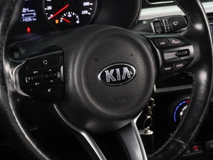 Седан Kia Rio 2017 года, 1374000 рублей, Воронеж