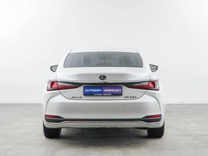 Седан Lexus ES 2020 года, 3227077 рублей, Москва