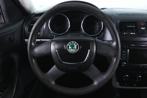 Внедорожник Skoda Yeti 2011 года, 899000 рублей, Пермь